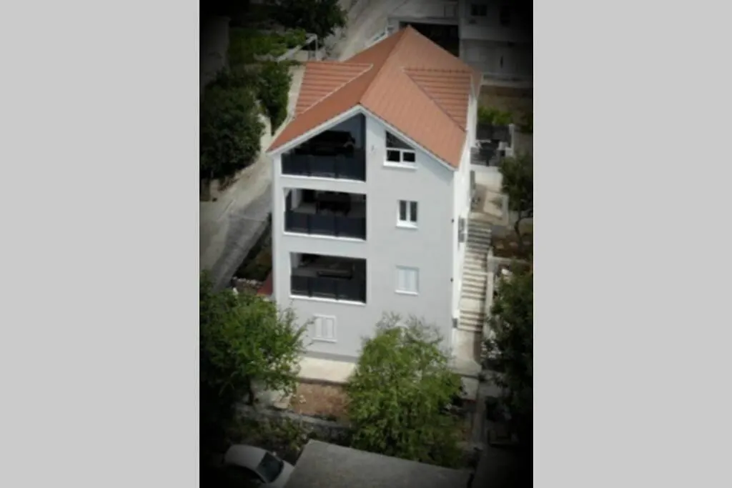 Apartment By Joe Jr. location
